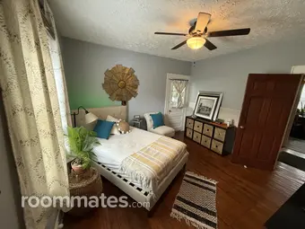 Room for rent in Knoxville, TN $950, house