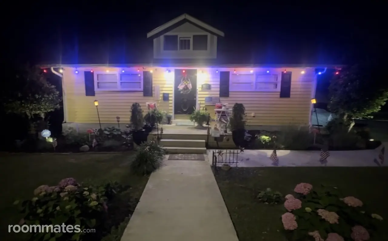 Profile photo 6 of 14