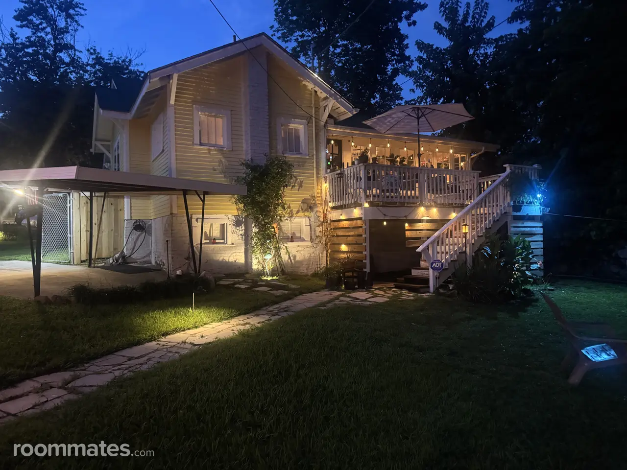 Profile photo 10 of 14