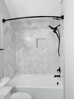 Room for rent in Gainesville, VA $1050, condo