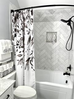 Room for rent in Gainesville, VA $1050, condo