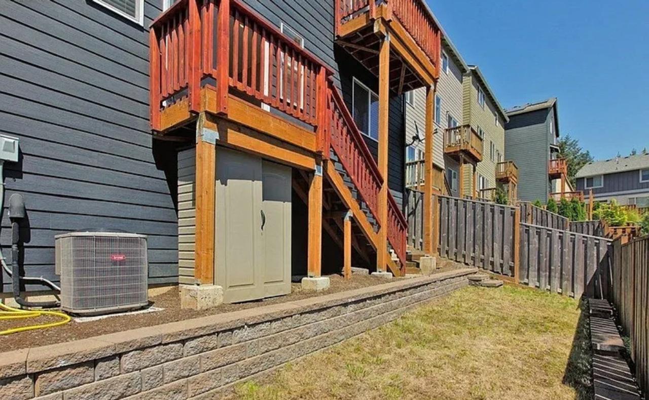 Profile photo 9 of 11