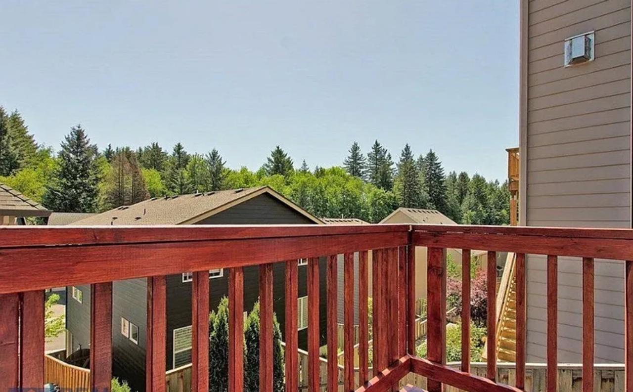 Profile photo 8 of 11