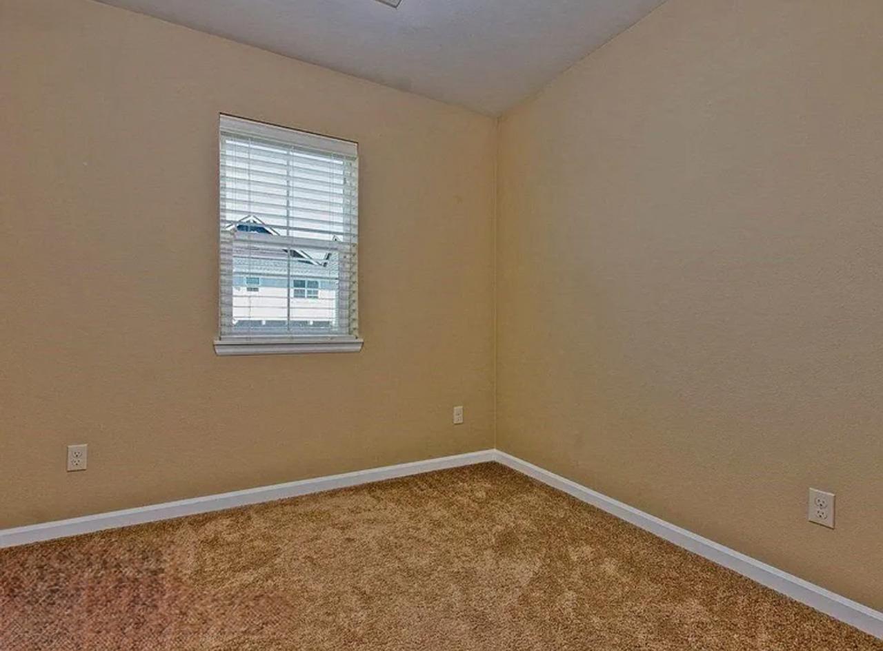 Profile photo 5 of 11