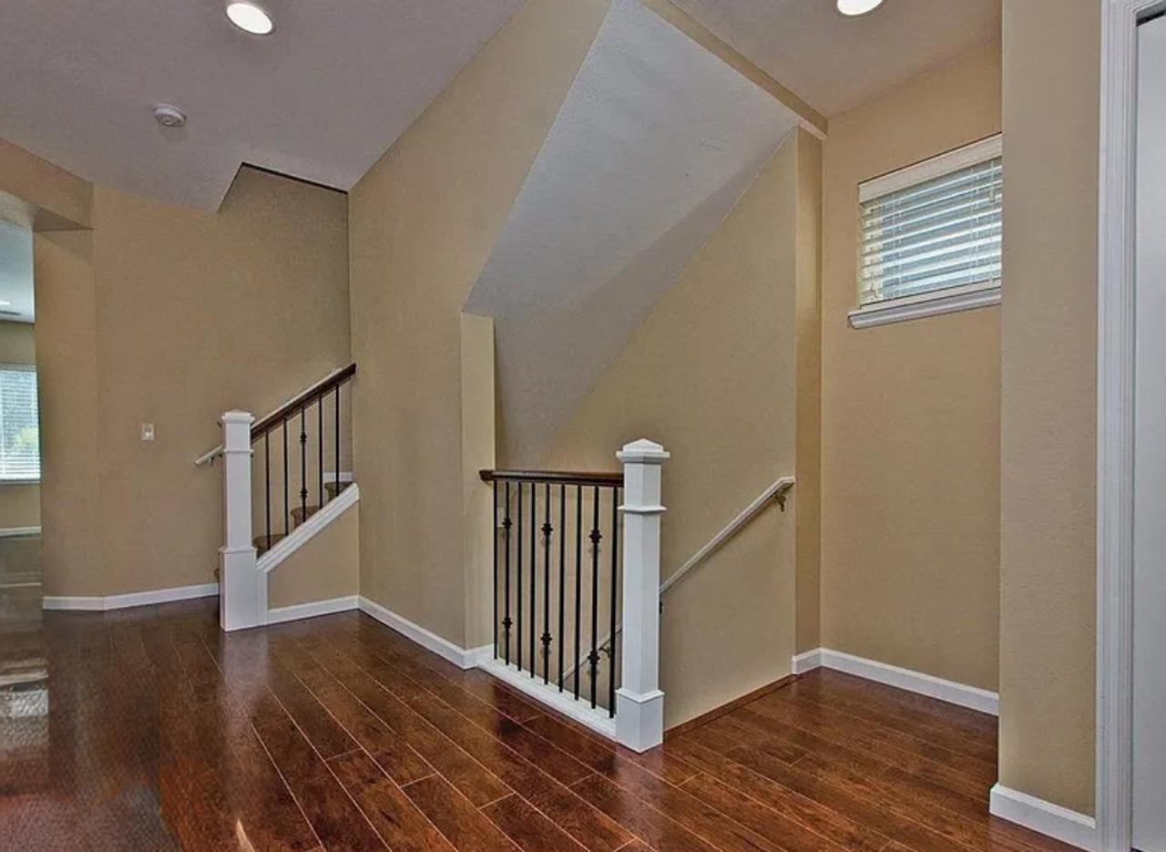 Profile photo 3 of 11