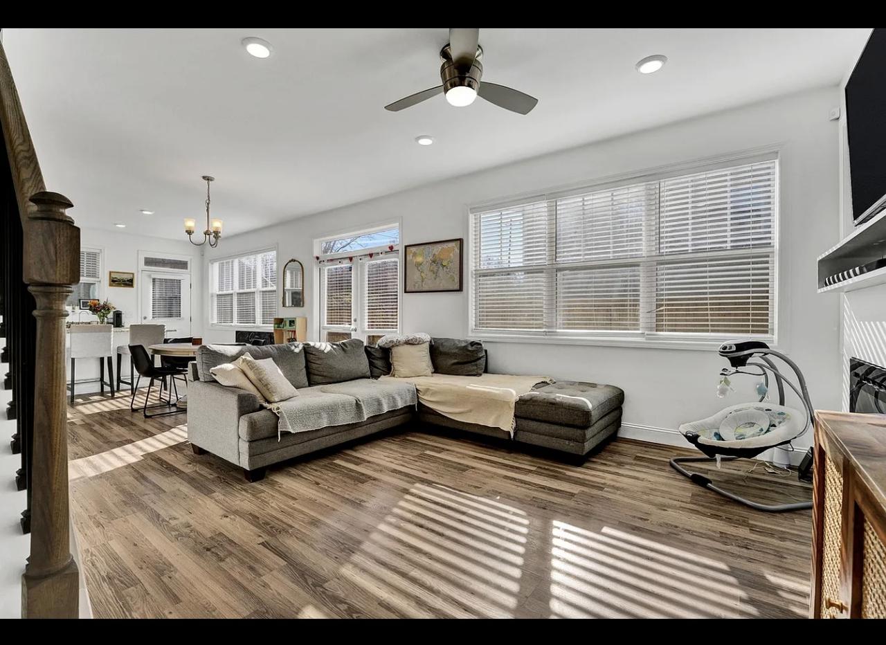 Profile photo 5 of 12