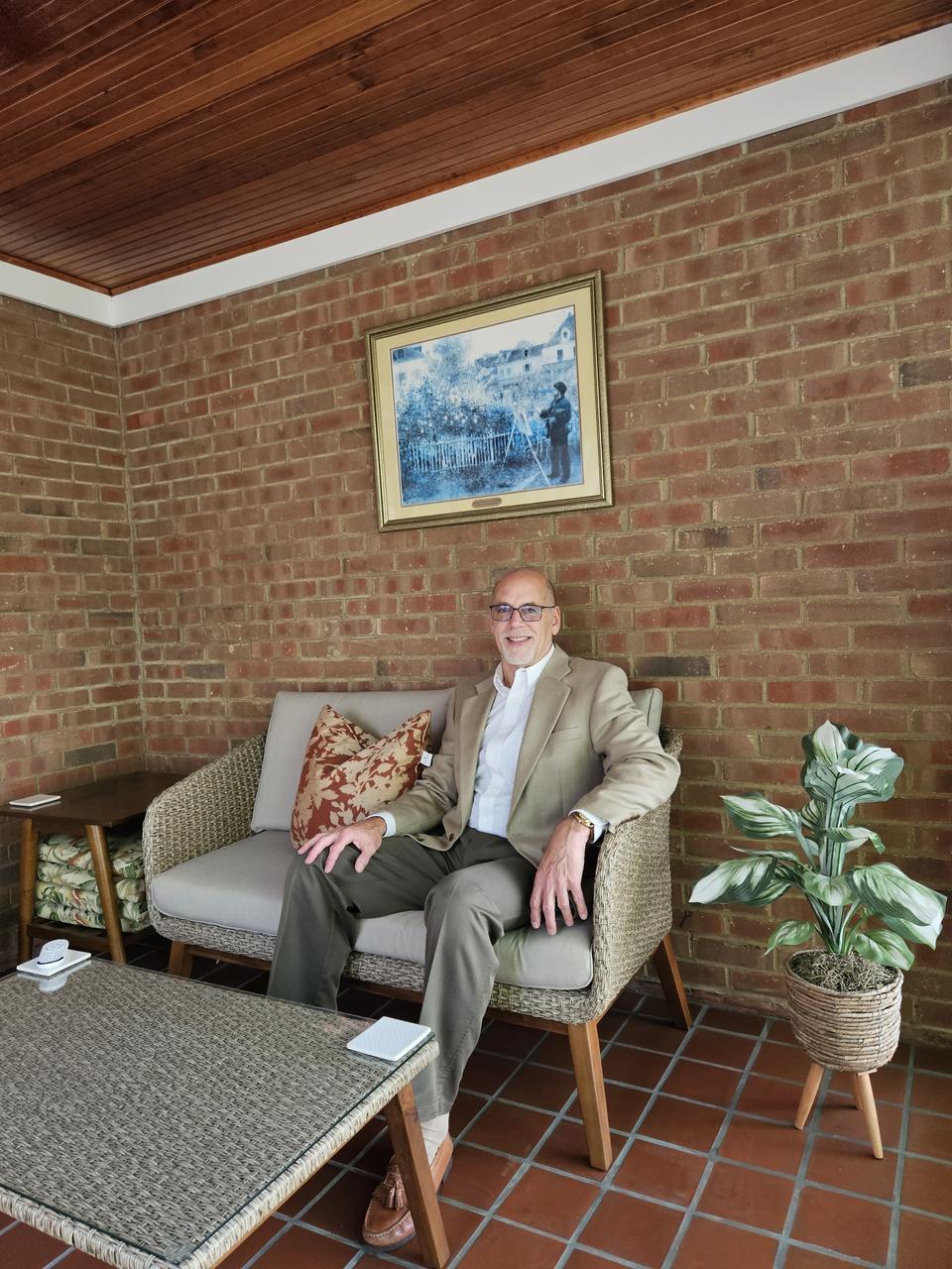 Profile photo 11 of 11