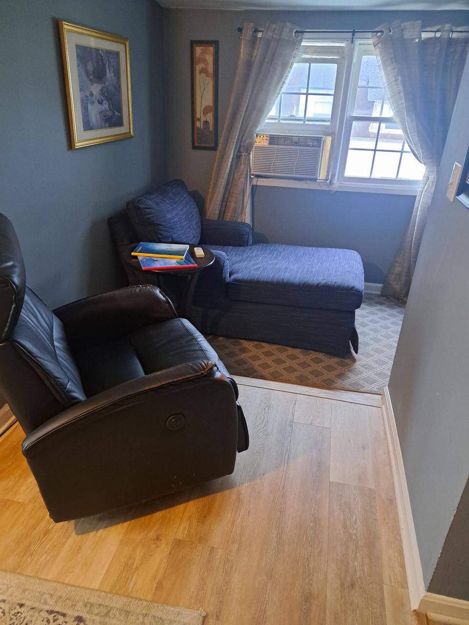 Profile photo 1 of 7