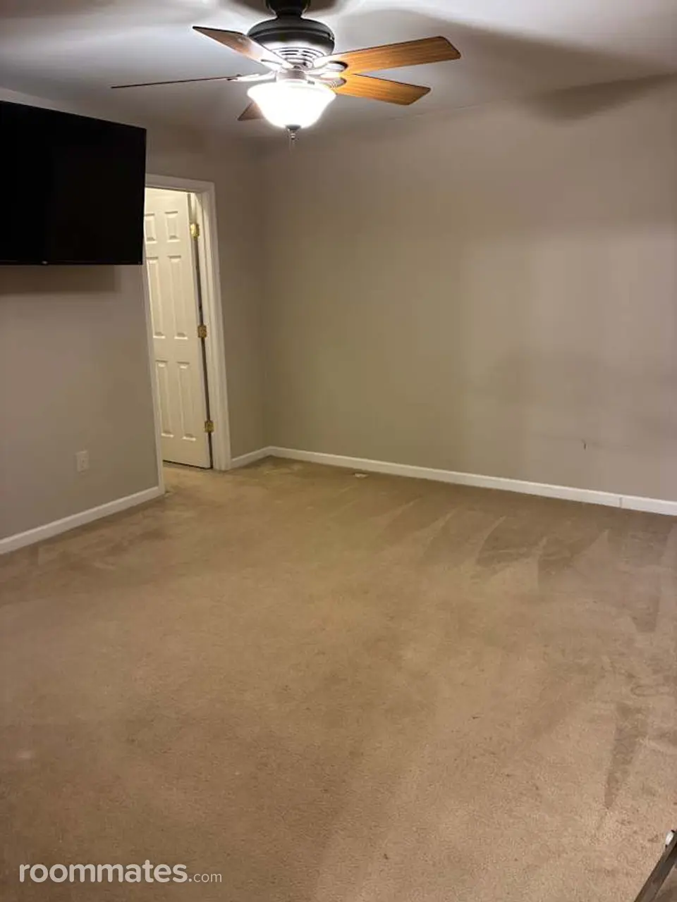 Room for rent in Strasburg VA $950, townhouse