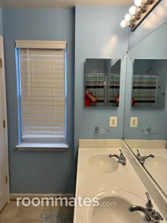 Room for rent in Strasburg VA $950, townhouse