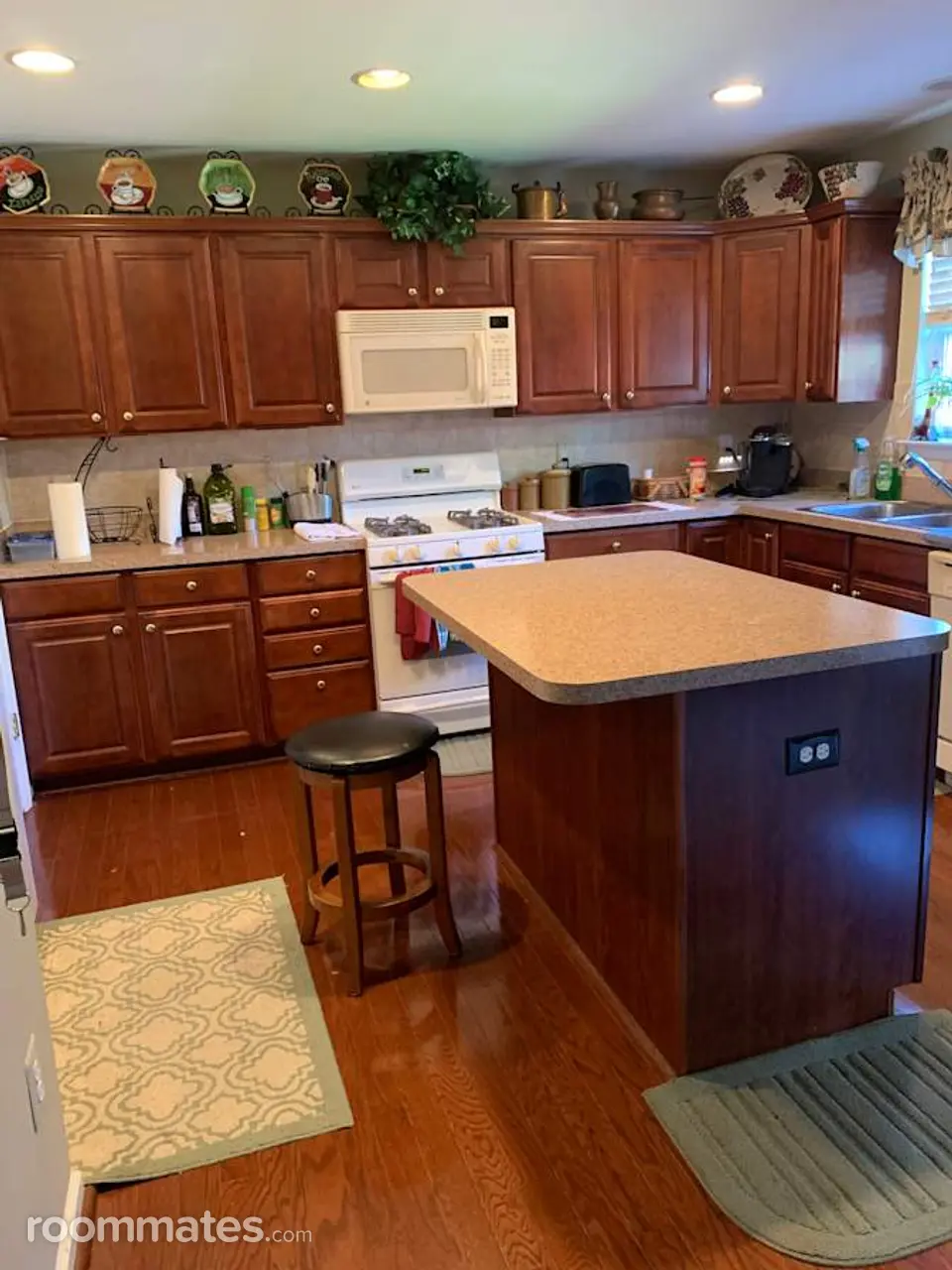 Profile photo 14 of 14