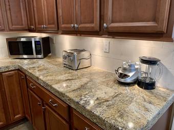 Room for rent in Thousand Oaks, CA $1200, house