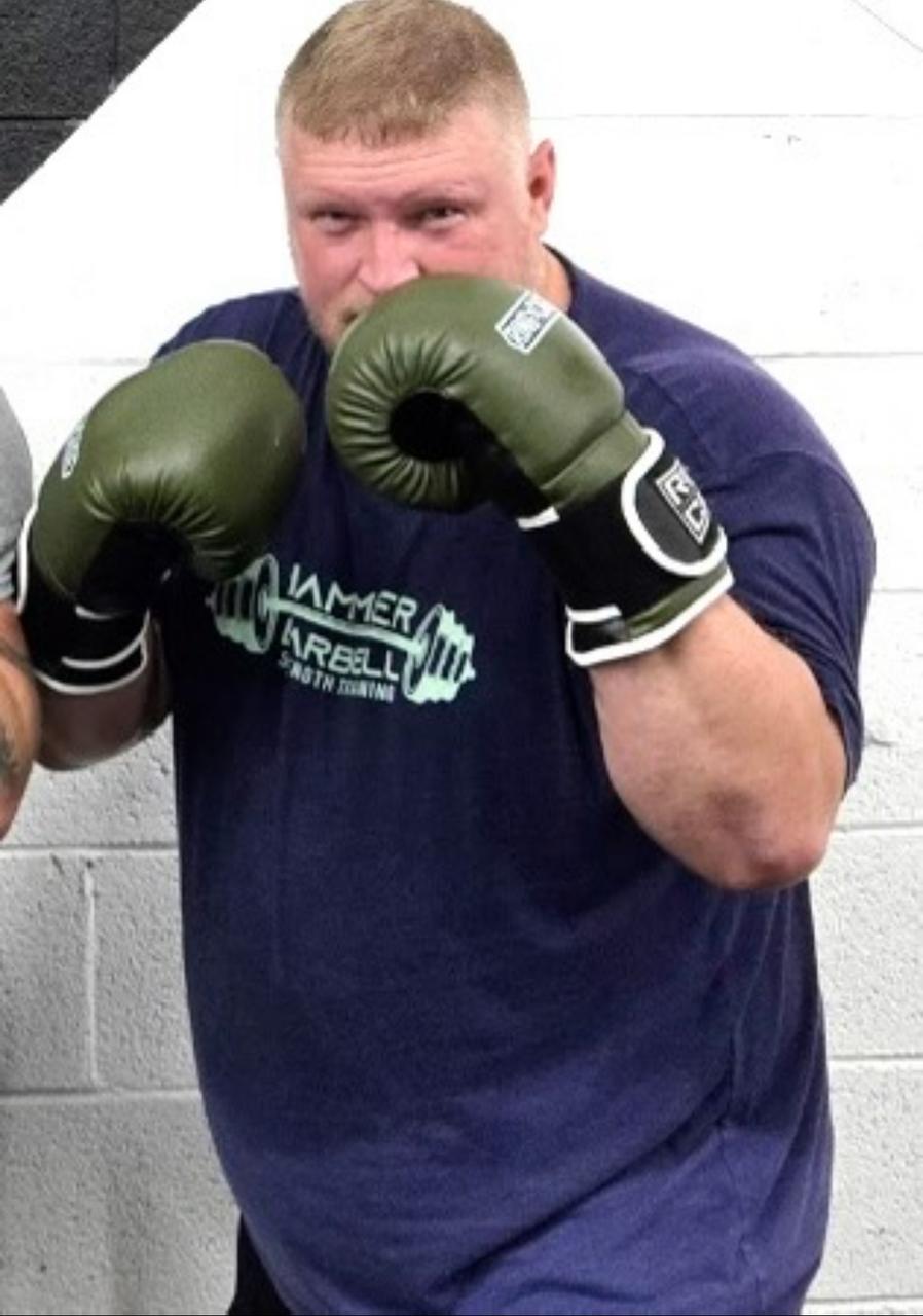 Profile photo 12 of 19