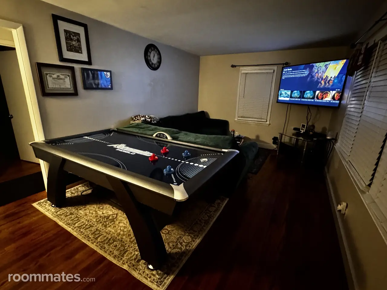 Profile photo 3 of 19