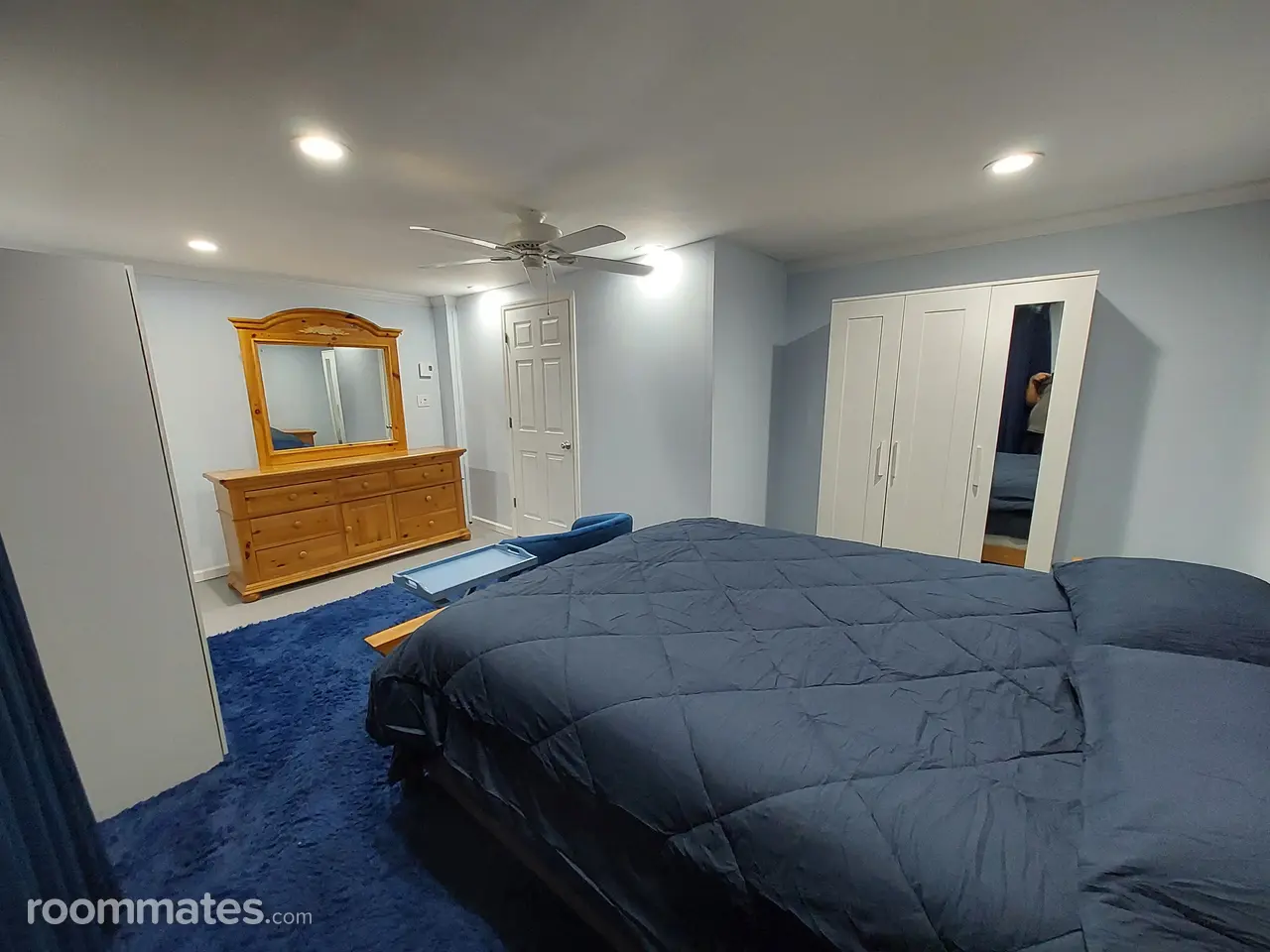 Profile photo 7 of 15