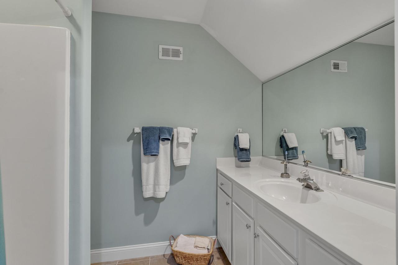 Profile photo 4 of 11