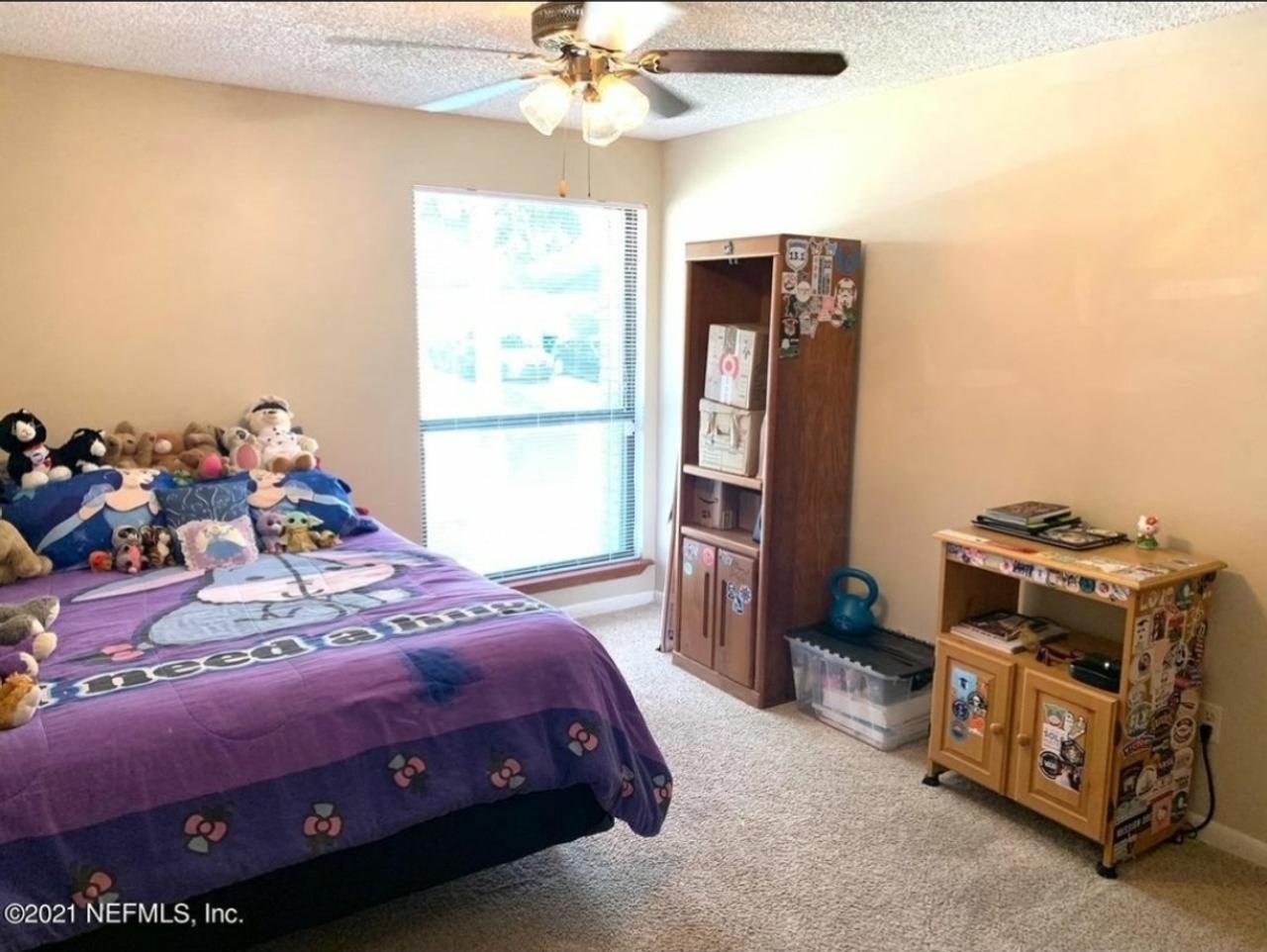 Profile photo 7 of 11