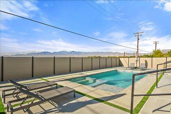 Room for rent in Desert Hot Springs, CA $1300, house