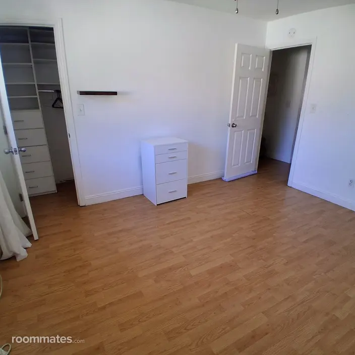 Room for rent in Santa Ana, CA $1000, condo