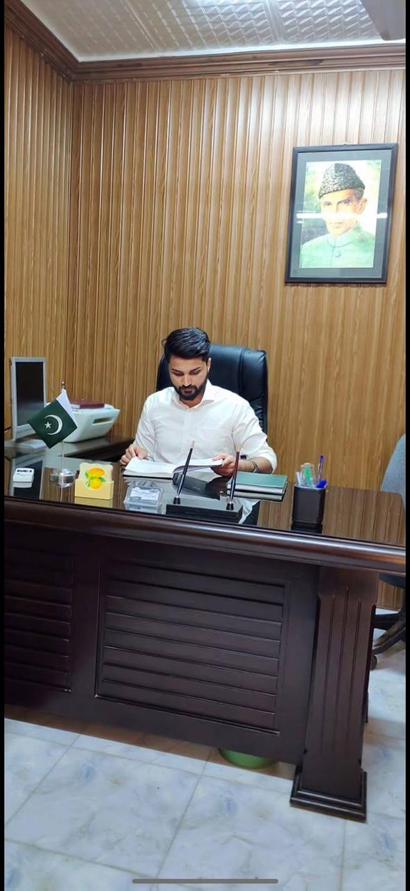 Profile photo 15 of 17