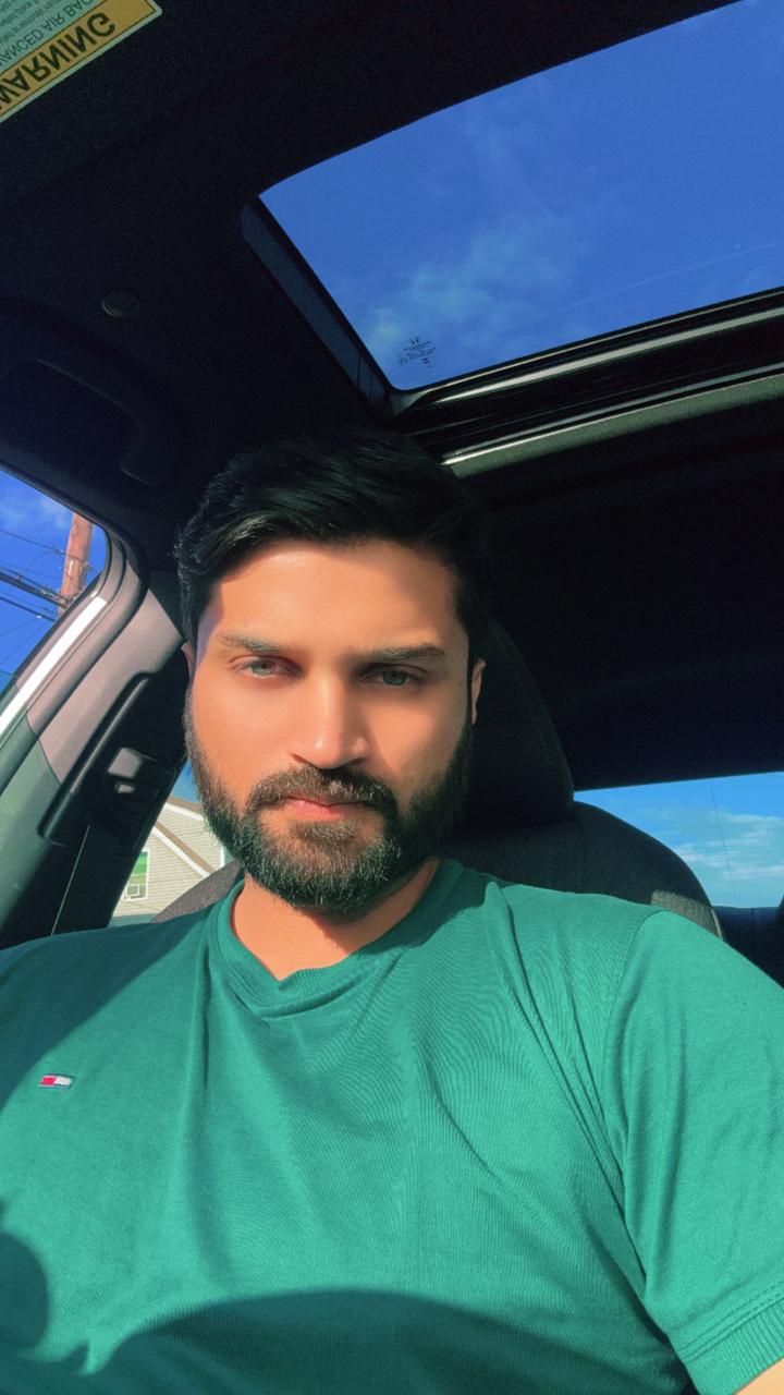 Profile photo 13 of 17