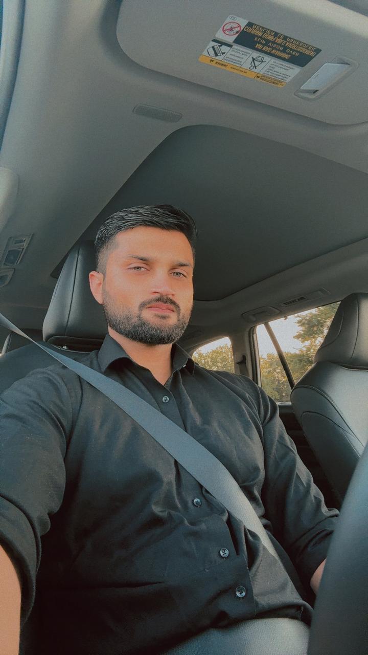 Profile photo 10 of 17