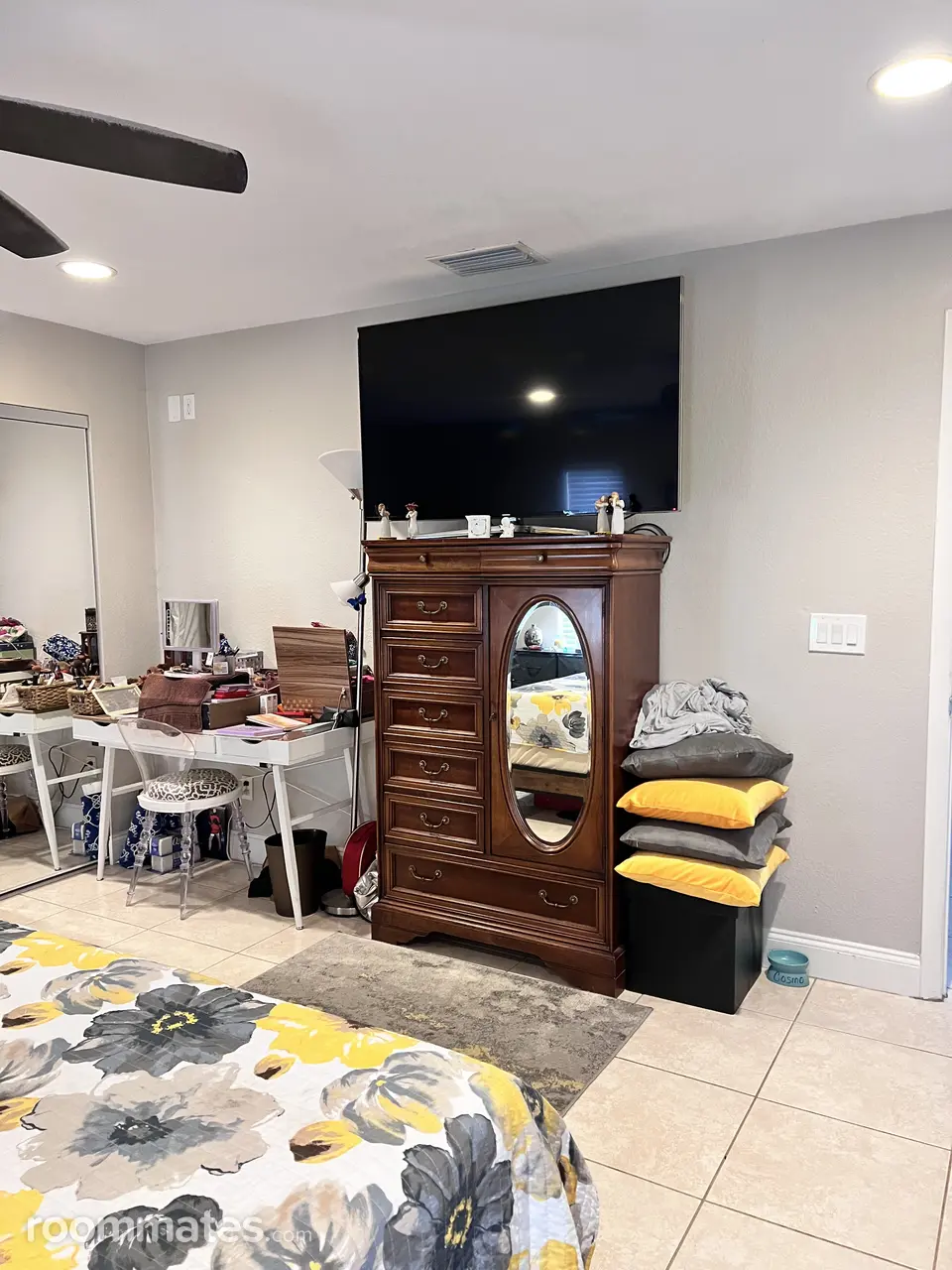 Profile photo 4 of 5