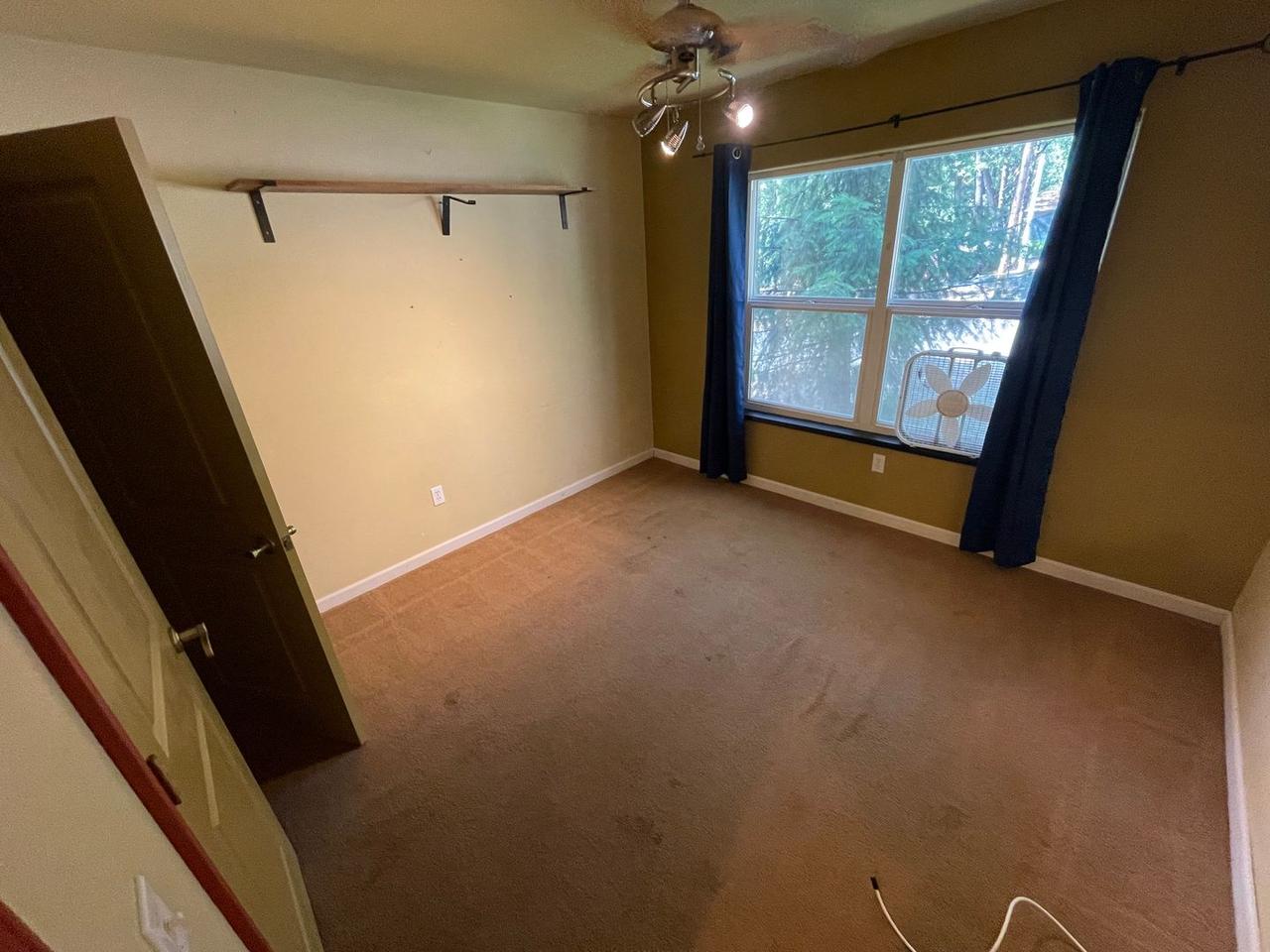 Profile photo 7 of 11