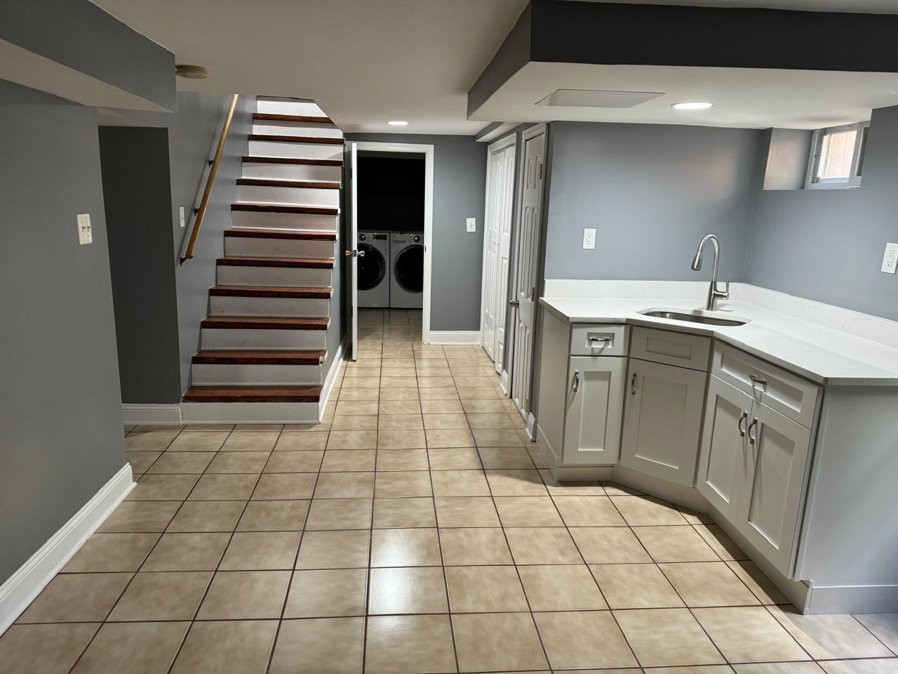 Profile photo 3 of 10