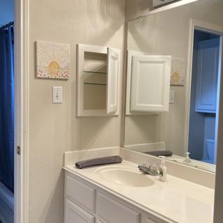 Room for rent in San Antonio, TX $1200, house