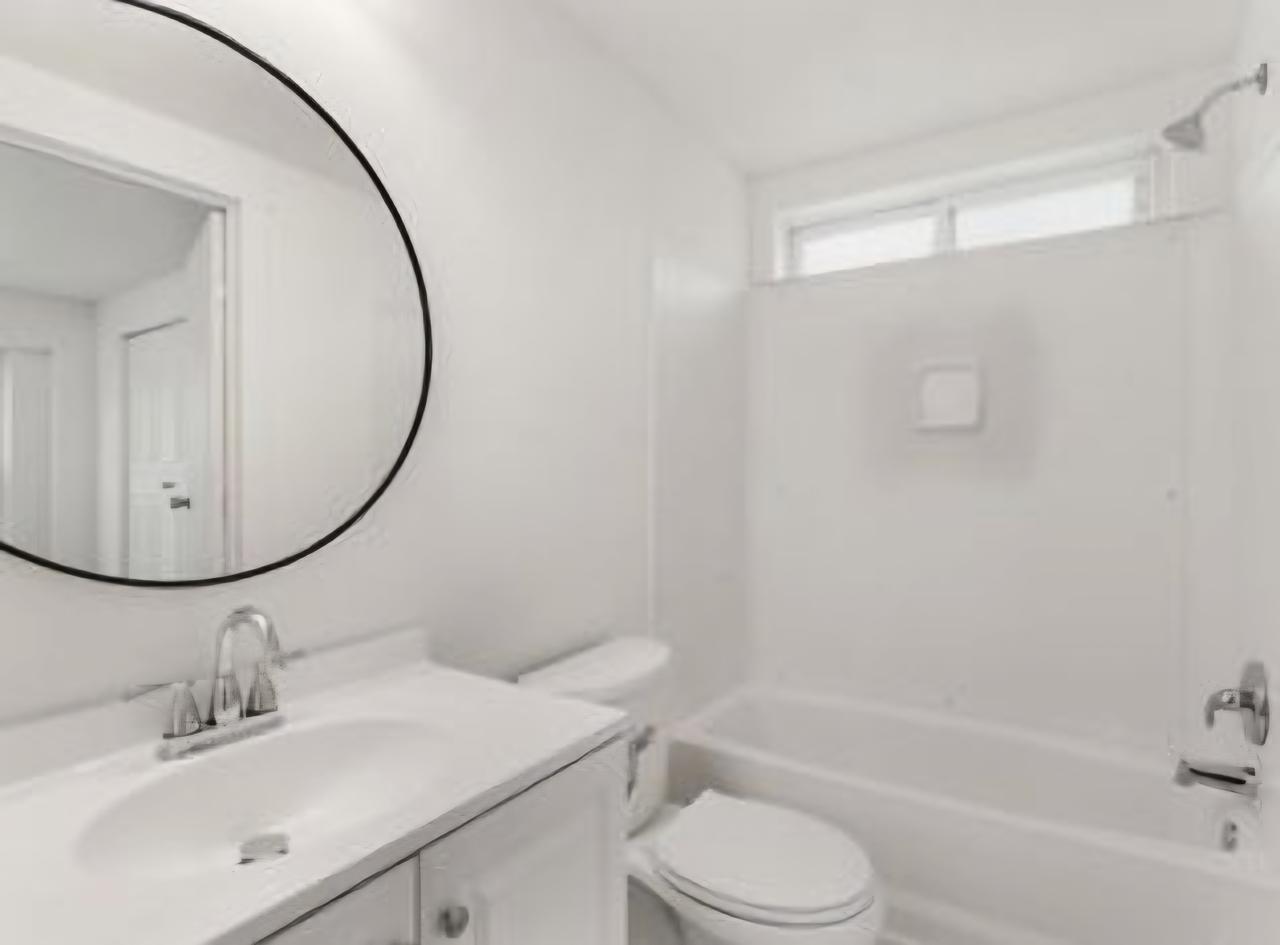 Profile photo 3 of 6