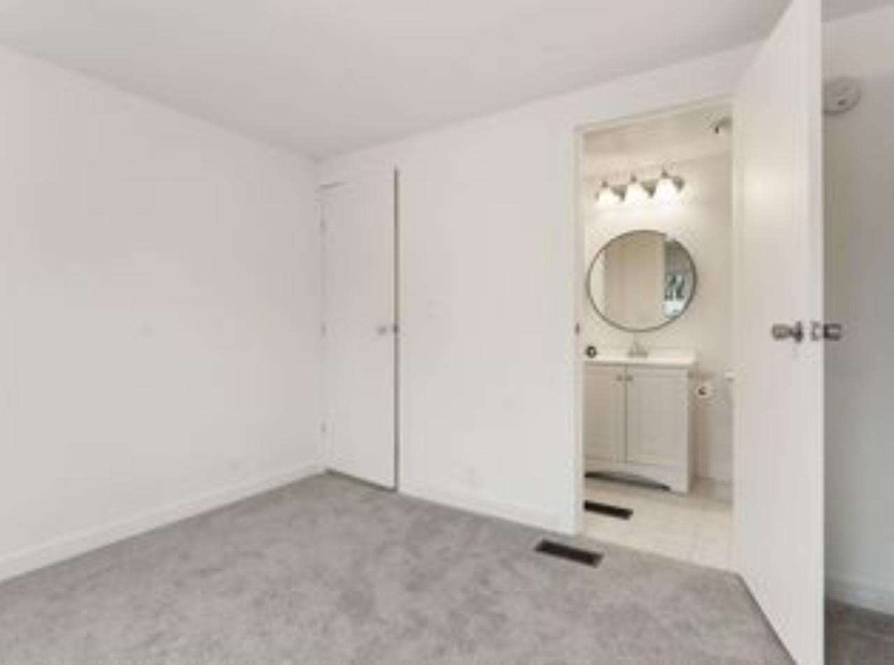 Profile photo 2 of 6