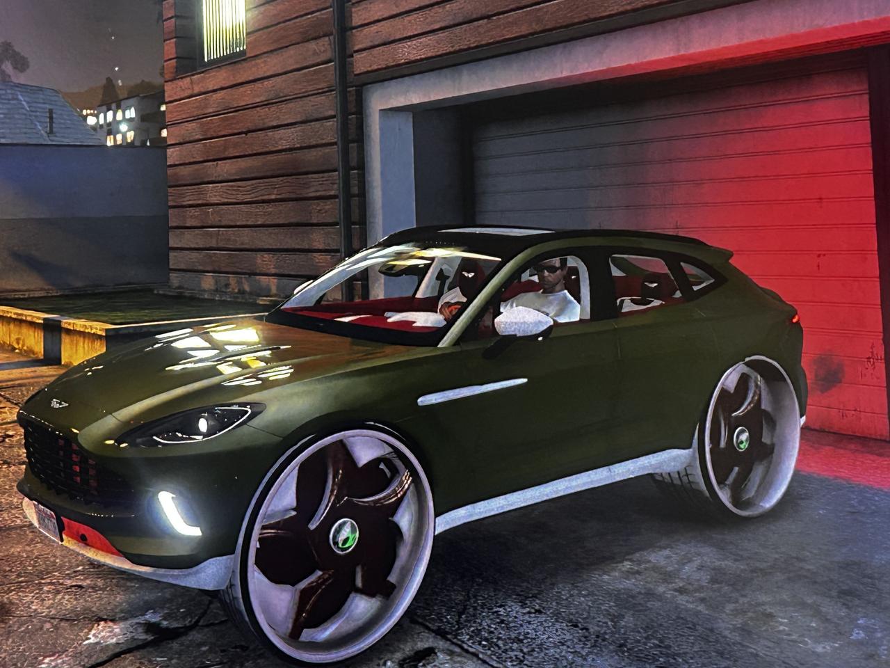 Profile photo 8 of 8