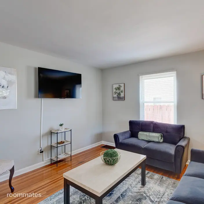 Room for rent in Indianapolis, IN $680, house