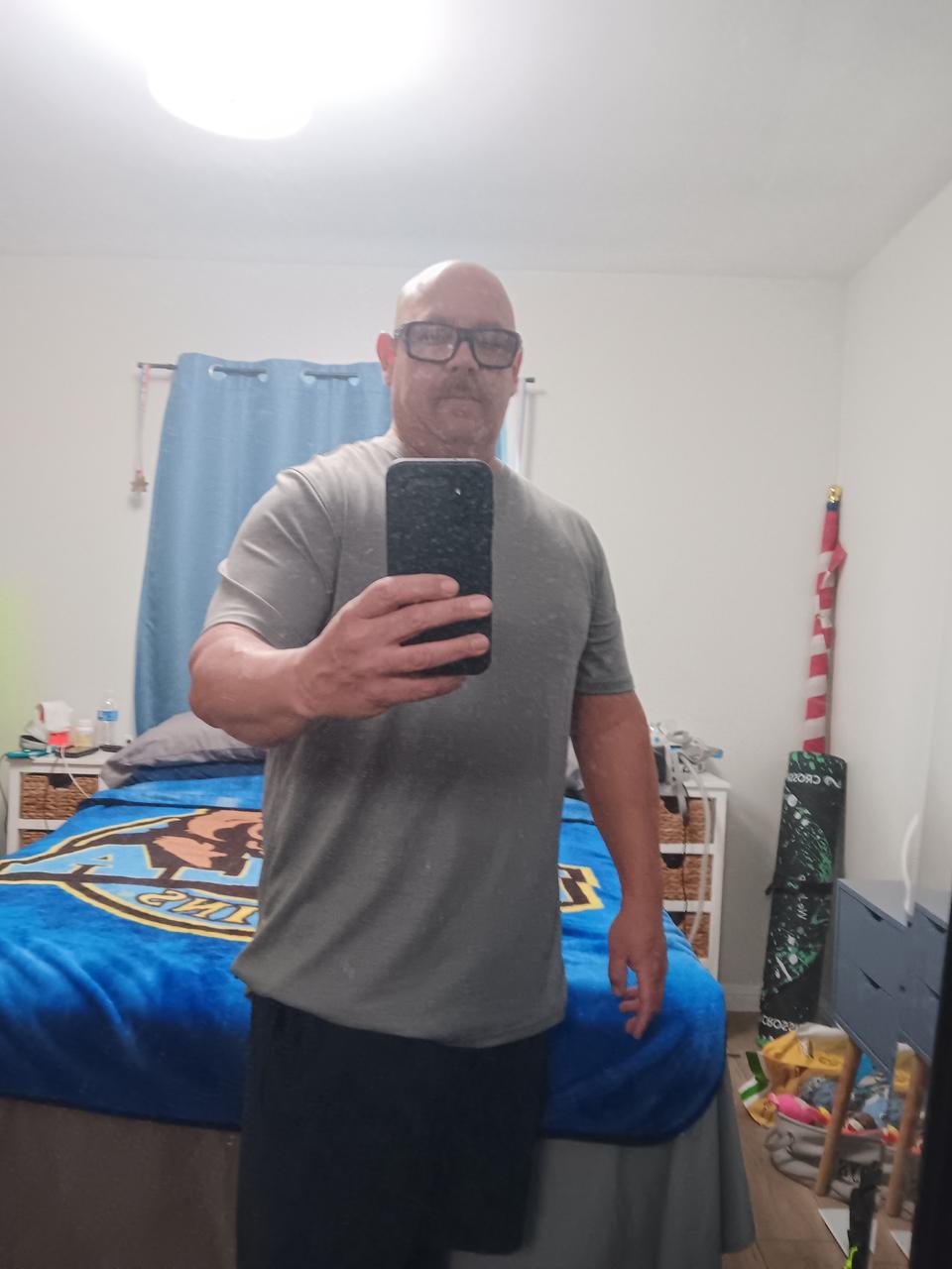 Profile photo 3 of 6