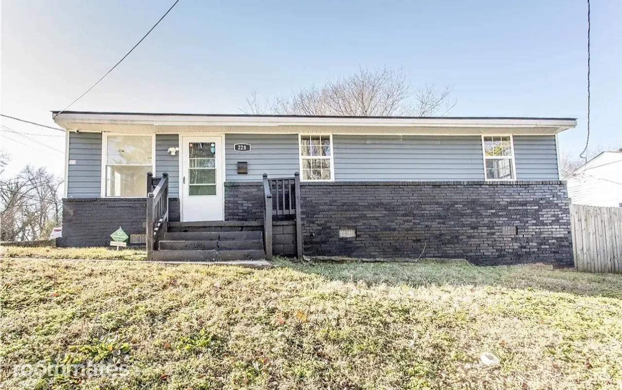 Profile photo 4 of 5