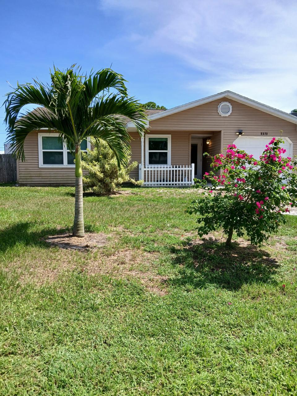 Profile photo 3 of 4