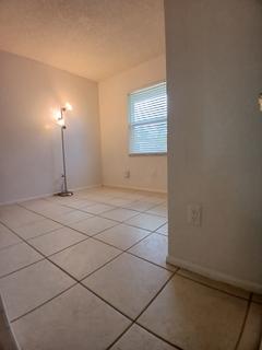 Room for rent in Port St. Lucie, FL $950, house