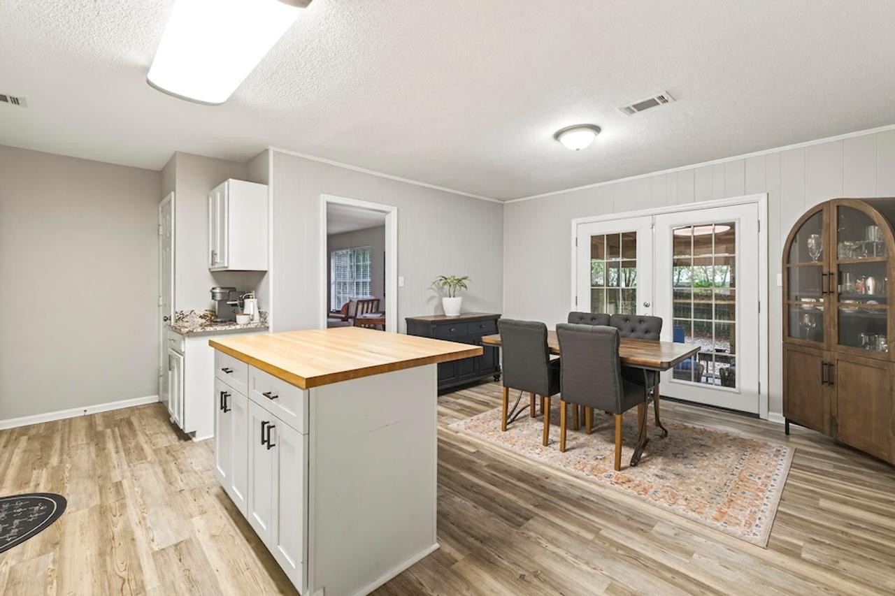 Profile photo 8 of 10