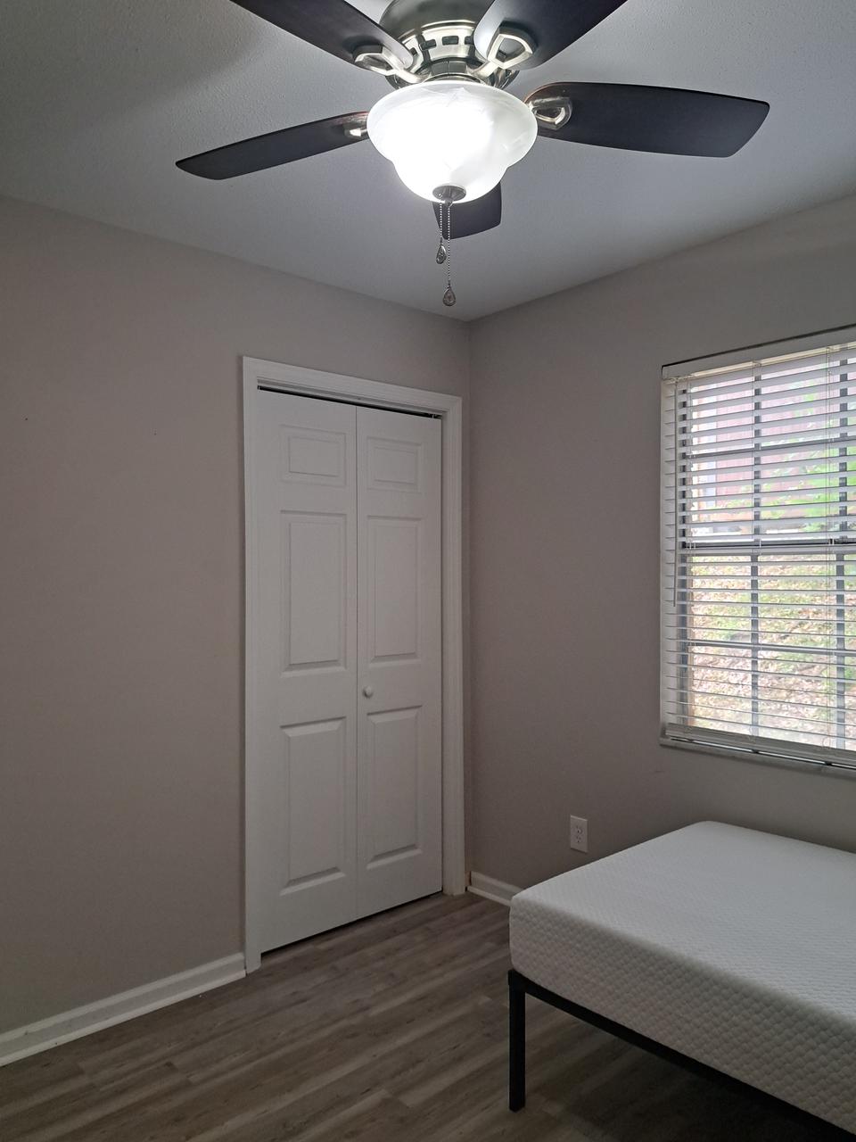 Profile photo 5 of 10