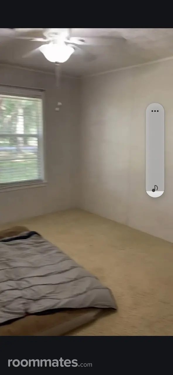 Profile photo 1 of 4