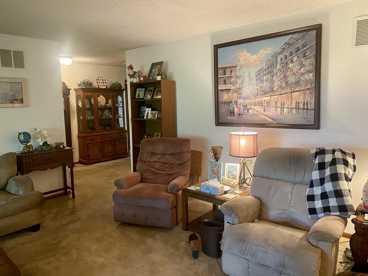 Profile photo 6 of 10