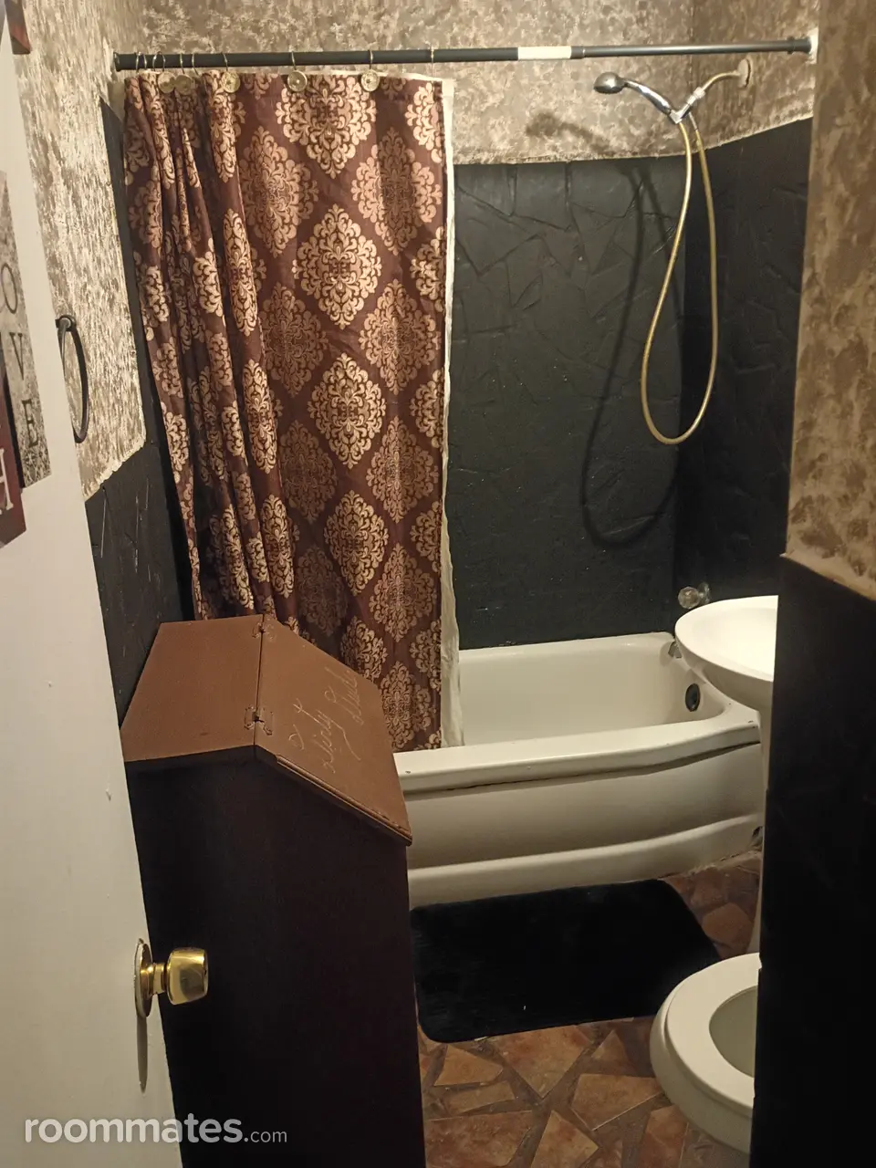 Profile photo 5 of 6