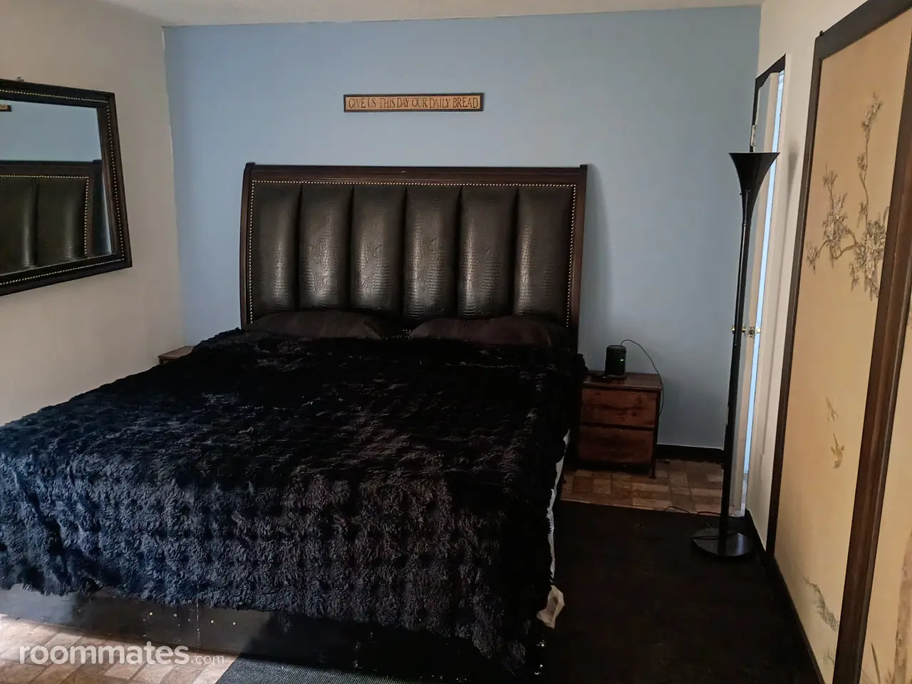 Profile photo 3 of 6