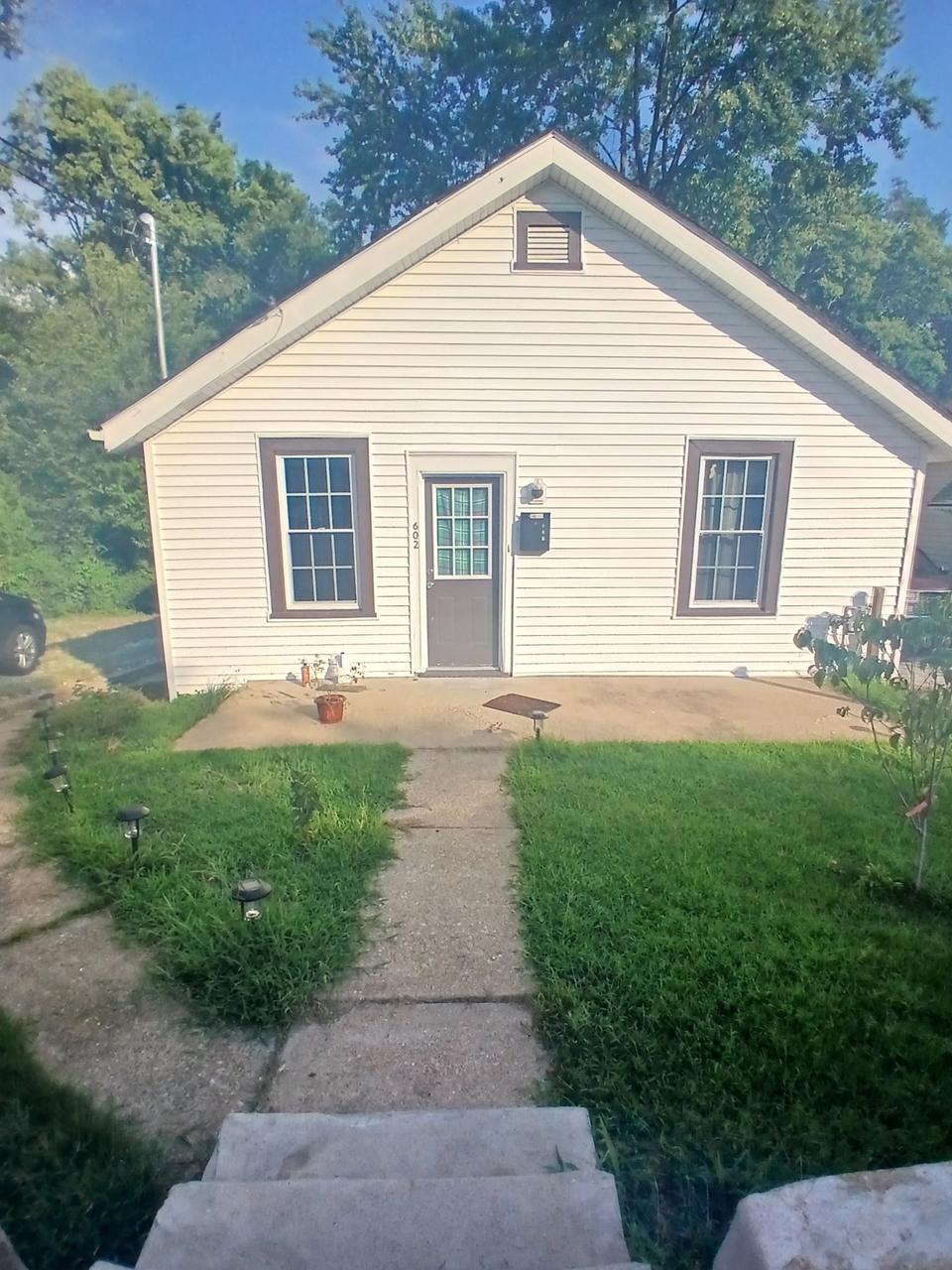 Profile photo 1 of 9