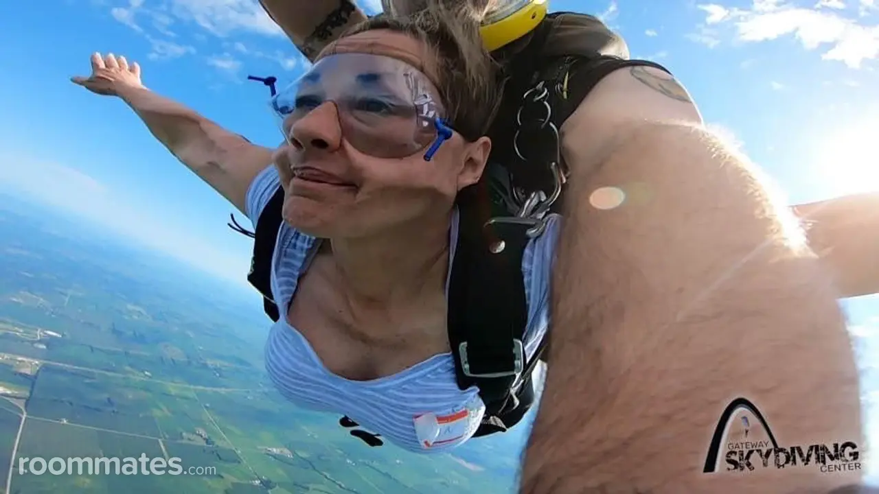 Profile photo 15 of 16