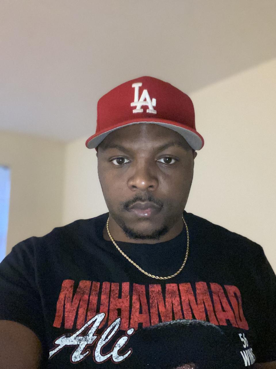 Profile photo 1 of 1