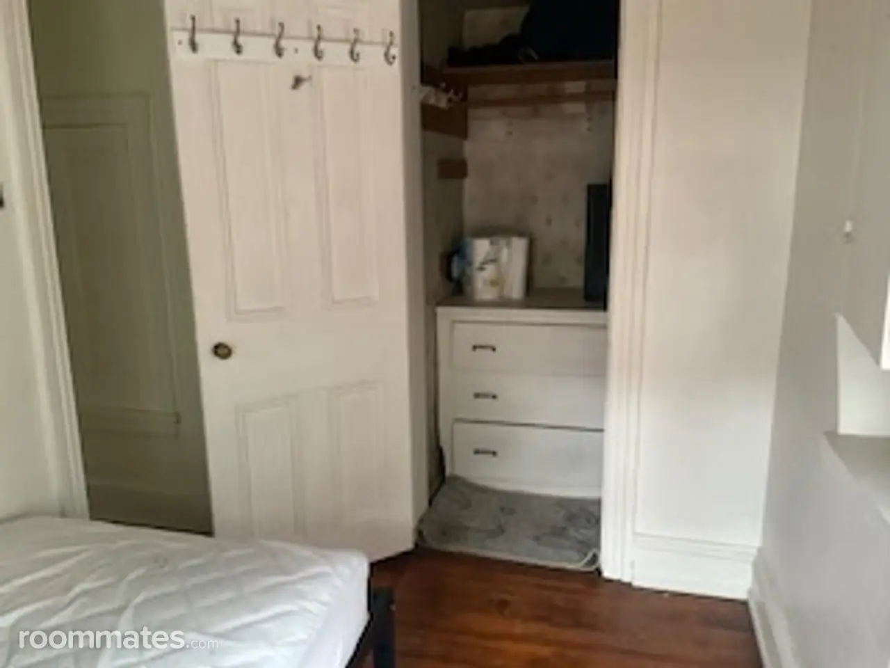 Profile photo 4 of 6