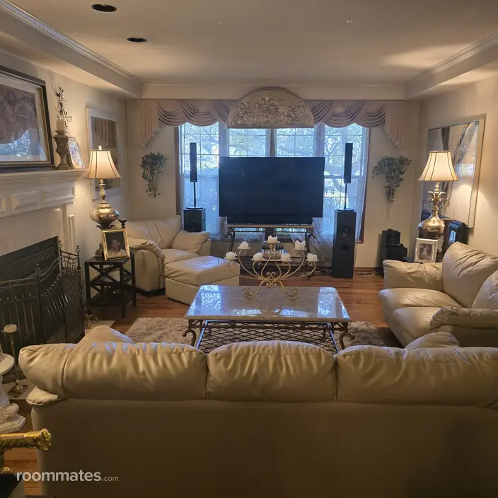 Room for rent in Federal Way, WA $1000, house