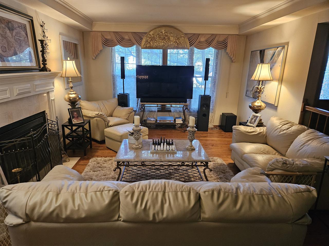 Profile photo 1 of 9